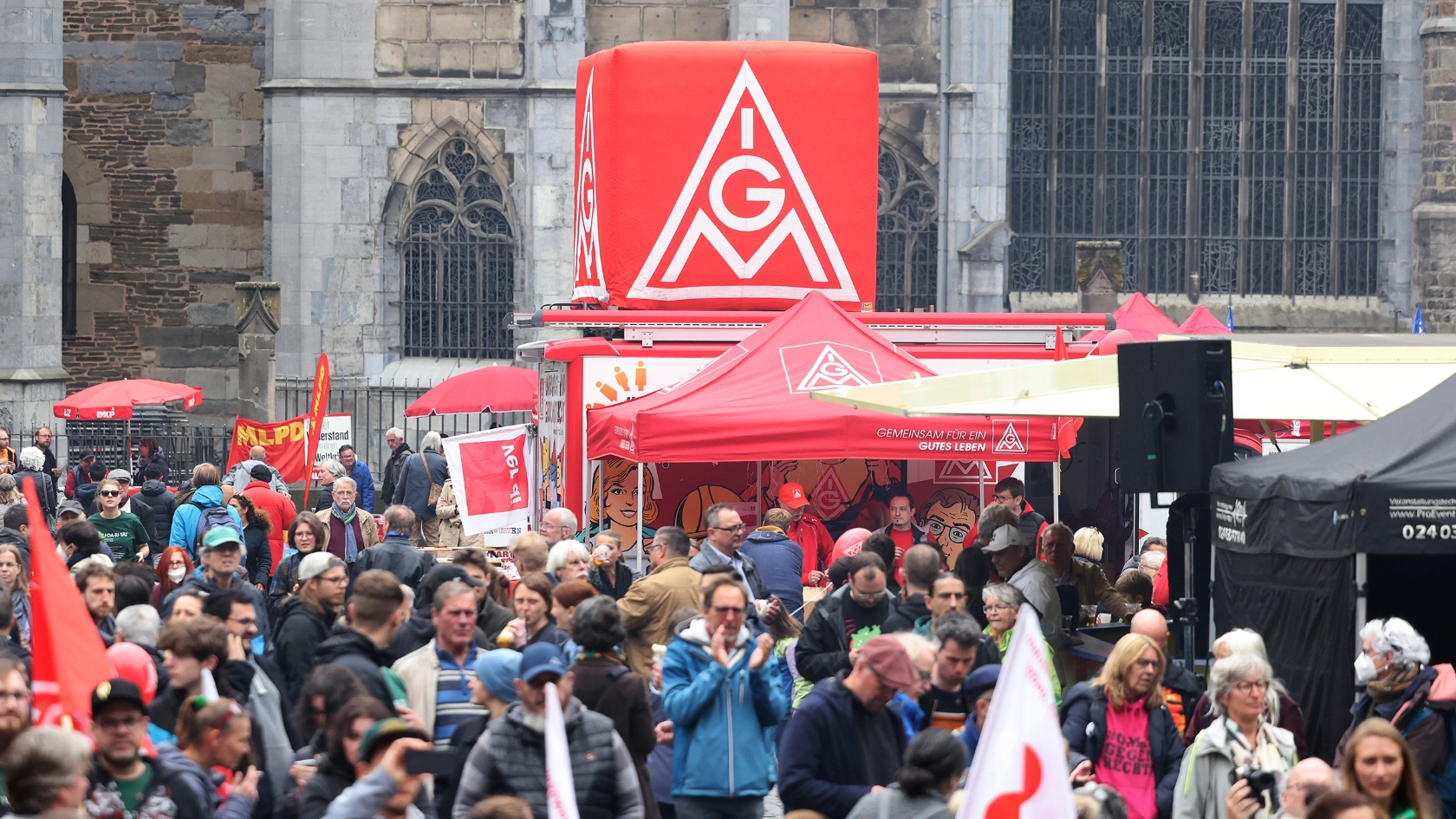 „GeMAInsam Zukunft gestalten“ - Kundgebung zum 1. Mai 2022 in Aachen.