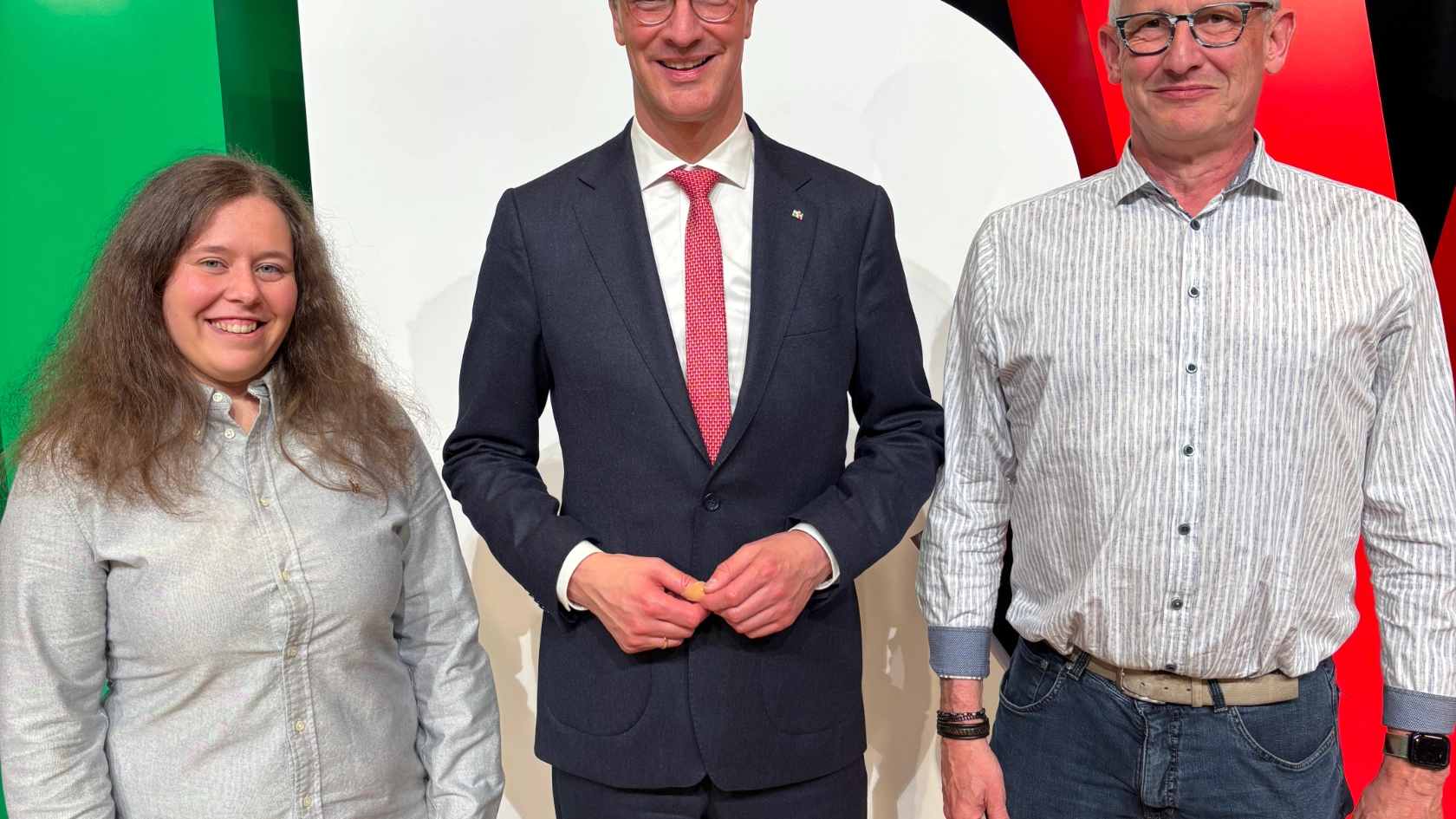 Links Nadine Janssen und rechts Stefan Roebrocks<br/>