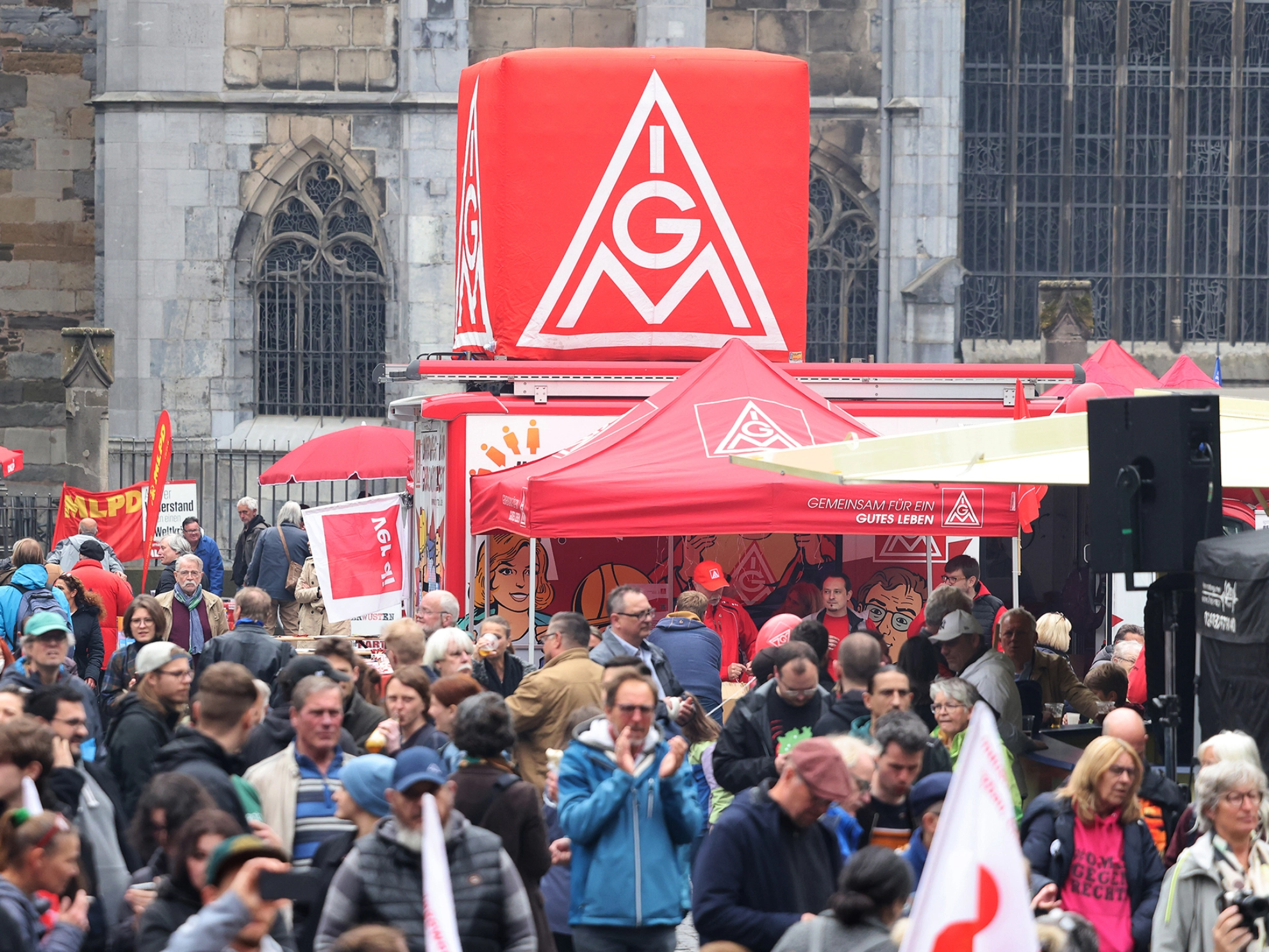 „GeMAInsam Zukunft gestalten“ - Kundgebung zum 1. Mai 2022 in Aachen.