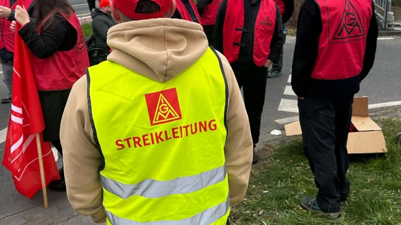 Warnstreik Mercedes Benz Aachen